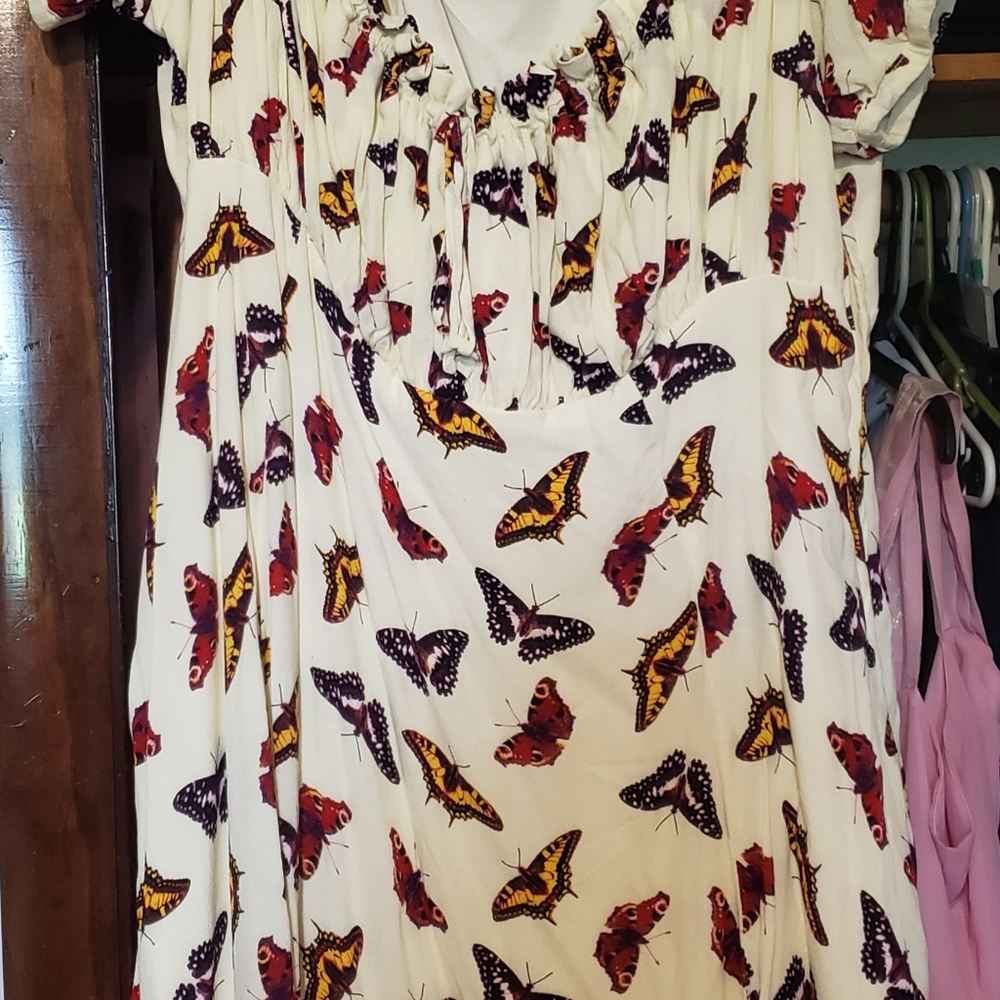 Size 2x hot topic butterfly dress